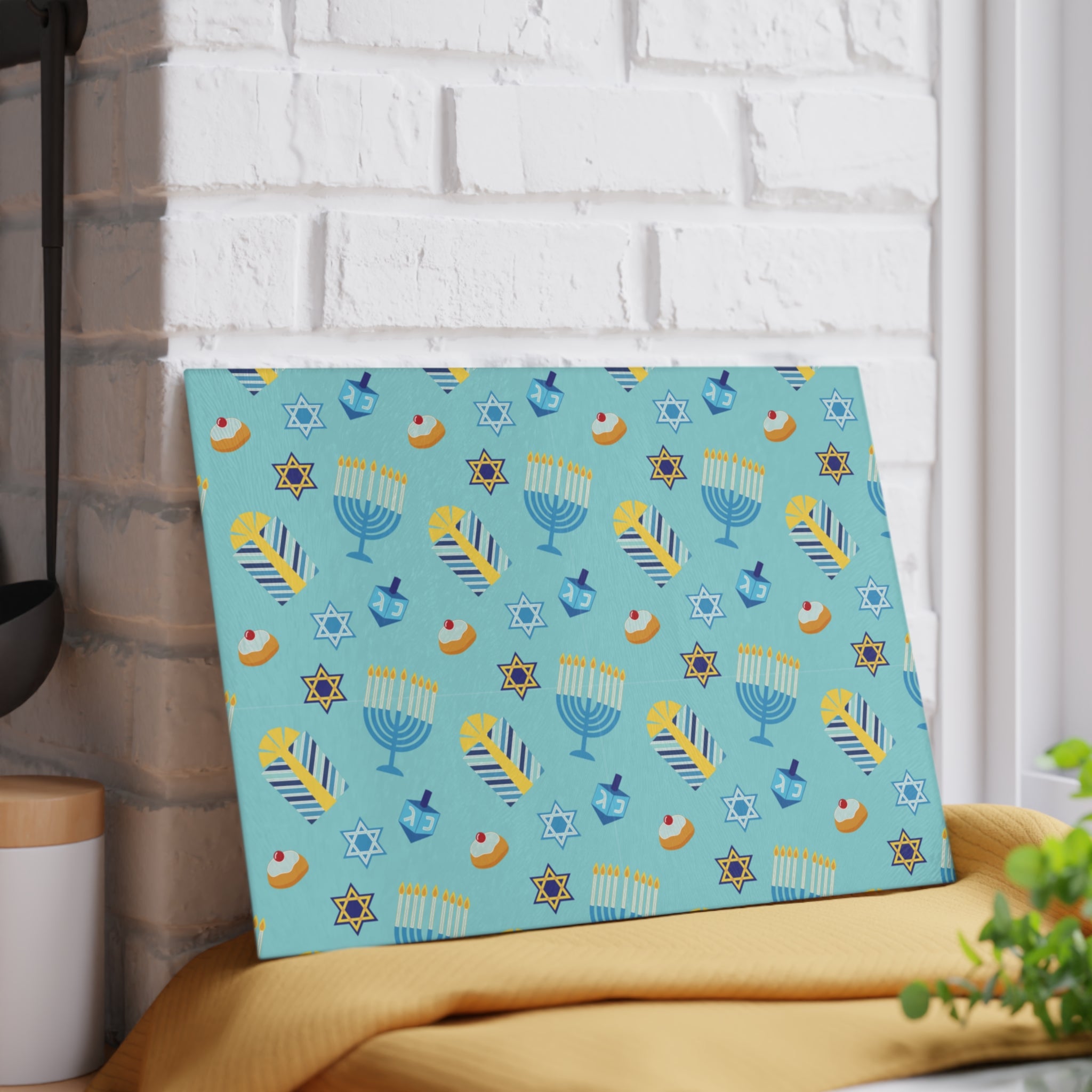 Hanukkah Pattern Glass Cutting Board — Menorah, Dreidel & Gelt Kitchen Board